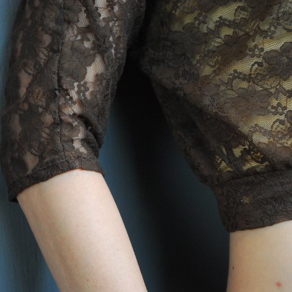 3/4 Sleeve Brown Lace Top - Picture 4 of 6